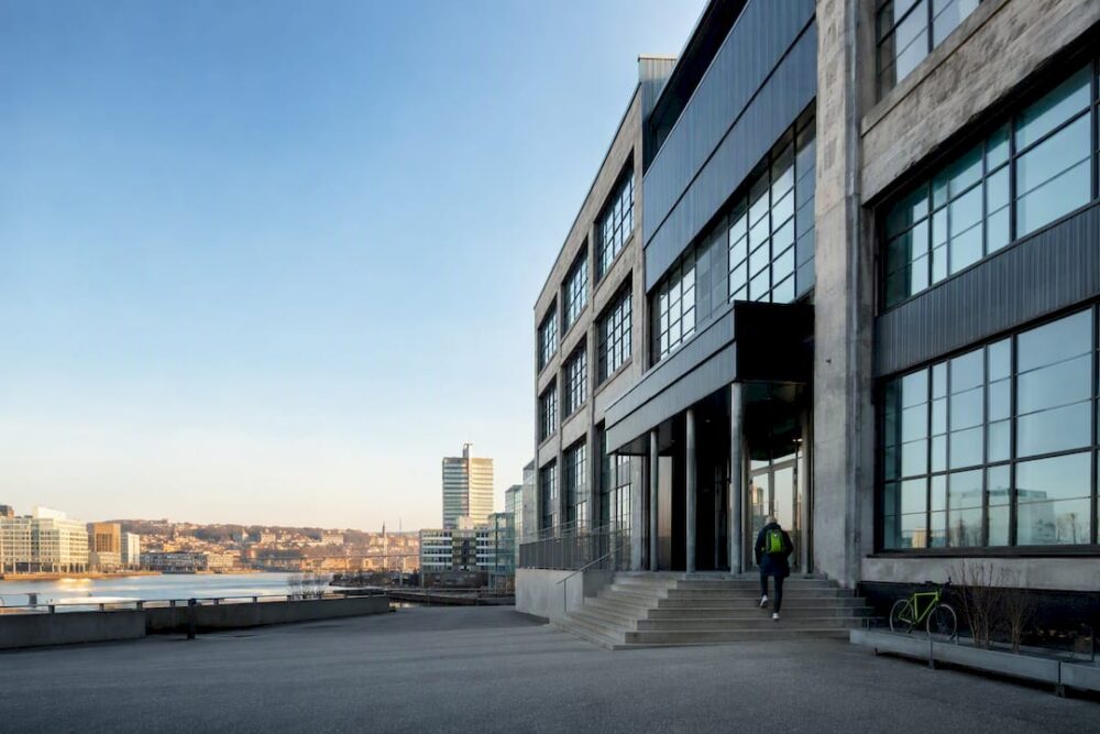 Lindholmens tekniska gymnasium vid Norra Älvstranden